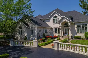 836 Royal Dublin Ln, Dyer, IN 46311 - Photo 1