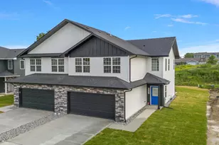 4427 W 77th Ave, Merrillville, IN 46410 - Photo 3