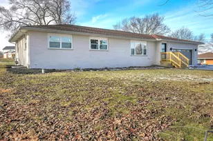 1952 Hayes Leonard Rd, Valparaiso, IN 46385 - Photo 3
