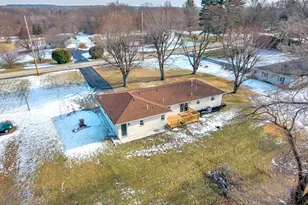 1952 Hayes Leonard Rd, Valparaiso, IN 46385 - Photo 7