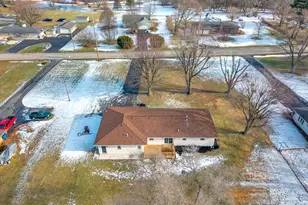 1952 Hayes Leonard Rd, Valparaiso, IN 46385 - Photo 9