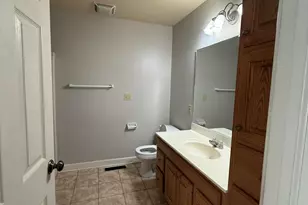 215 Dundee St, Valparaiso, IN 46385 - Photo 13