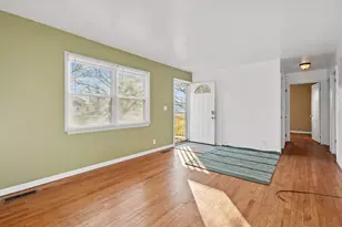 522 W Parks Dr, Rensselaer, IN 47978 - Photo 7