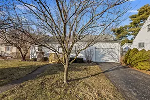 522 W Parks Dr, Rensselaer, IN 47978 - Photo 3