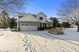 822 E Remington Square, La Porte, IN 46350 - Photo 5