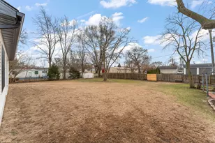 25 E Grove St, Wheatfield, IN 46392 - Photo 17