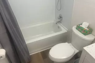 7704 Hendricks Pl, Merrillville, IN 46410 - Photo 11