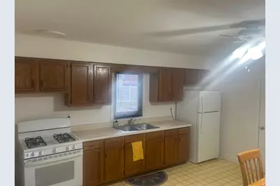 7704 Hendricks Place, Merrillville, IN 46410 - Photo 5