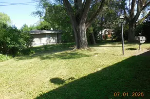 6813 Tyler St, Merrillville, IN 46410 - Photo 3