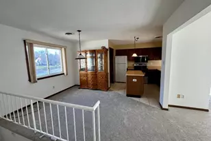 1184 Millpond Rd N, Valparaiso, IN 46385 - Photo 5