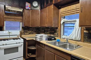 3724 Tyler St, Gary, IN 46408 - Photo 5