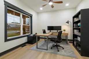 10138 Sentry Dr, Saint John, IN 46373 - Photo 5