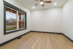 10138 Sentry Dr, Saint John, IN 46373 - Photo 5