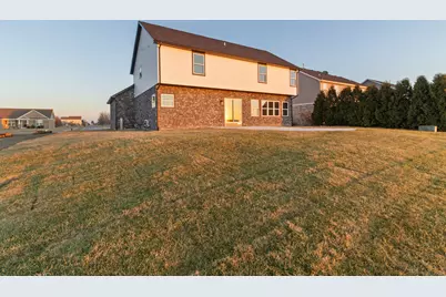 10138 Sentry Drive, Saint John, IN 46373 - Photo 5