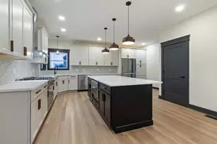 10138 Sentry Dr, Saint John, IN 46373 - Photo 17