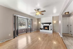 1138 N Broad St, Griffith, IN 46319 - Photo 9