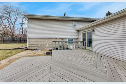 816 E 39th Lane, Griffith, IN 46319 - Photo 33