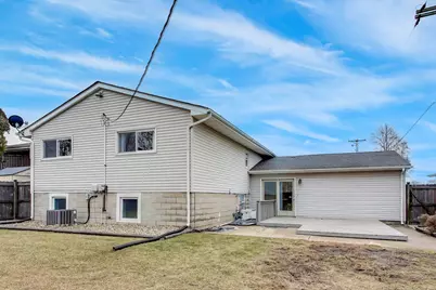 816 E 39th Lane, Griffith, IN 46319 - Photo 35