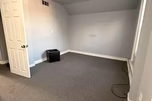 319 E Ridge Rd, Griffith, IN 46319 - Photo 5