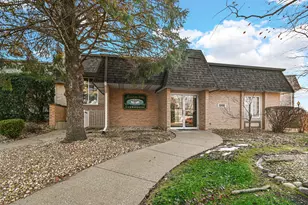 810 Swan Dr, Dyer, IN 46311 - Photo 17