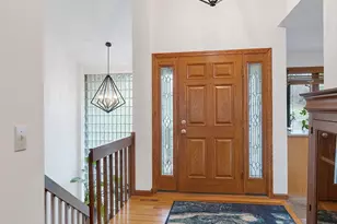 668 Slalom Ln, Valparaiso, IN 46383 - Photo 3