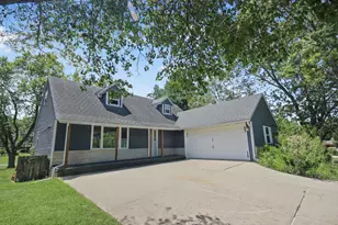 4213 Glen Oaks Dr, Crown Point, IN 46307 - Photo 3