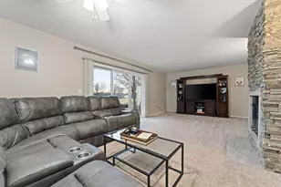 2610 Knollwood Dr, Crown Point, IN 46307 - Photo 9