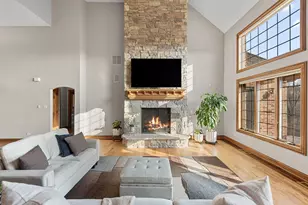 8955 Hillside Dr, Saint John, IN 46373 - Photo 7