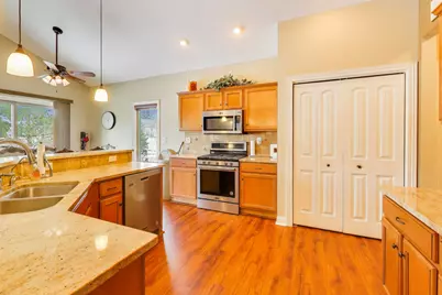 10055 Wisteria Lane, Saint John, IN 46373 - Photo 9