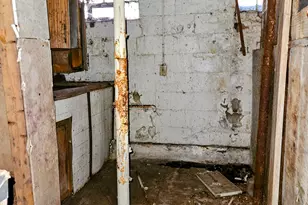 1695 W 10th Ave, Gary, IN 46404 - Photo 15