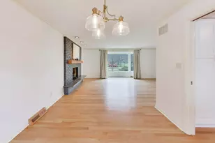 8800 Baring Ave, Munster, IN 46321 - Photo 9