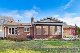 8800 Baring Ave, Munster, IN 46321 - Photo 37