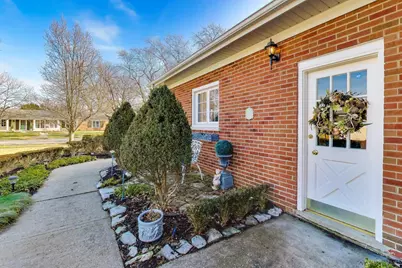 8800 Baring Avenue, Munster, IN 46321 - Photo 3