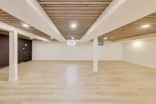 8800 Baring Ave, Munster, IN 46321 - Photo 29