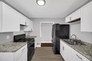 699 State St, Gary, IN 46403 - Photo 9