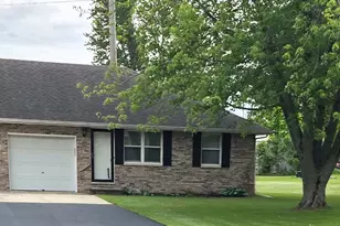 300-1 E Alyea St, Hebron, IN 46341 - Photo 1