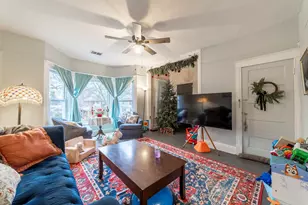 529 Lake St, Hobart, IN 46342 - Photo 3