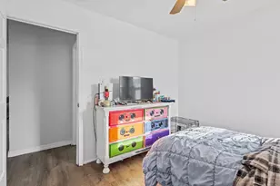 7713 Chestnut Ave, Hammond, IN 46324 - Photo 15