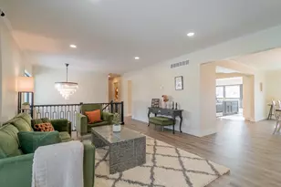 1324 Vivian Ln, Munster, IN 46321 - Photo 7