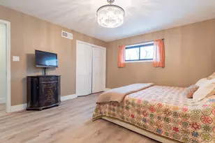 1324 Vivian Ln, Munster, IN 46321 - Photo 29