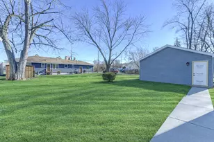 737 Center St, Crown Point, IN 46307 - Photo 19