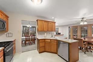 1151 Vanderburgh St, Valparaiso, IN 46385 - Photo 15