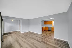 901 Robin Ct, Dyer, IN 46311 - Photo 3