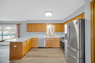 901 Robin Ct, Dyer, IN 46311 - Photo 5