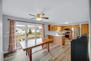 901 Robin Ct, Dyer, IN 46311 - Photo 9