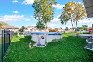 901 Robin Ct, Dyer, IN 46311 - Photo 25