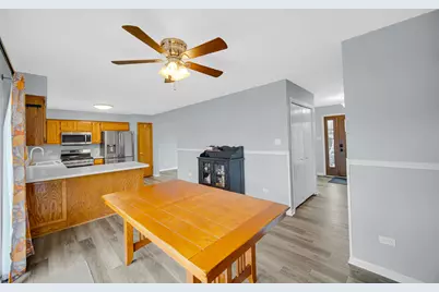 901 Robin Court, Dyer, IN 46311 - Photo 7