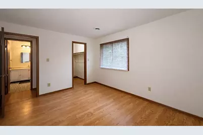 2013 45th Street #101, Highland, IN 46322 - Photo 5