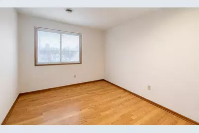 2013 45th Street #101, Highland, IN 46322 - Photo 7