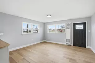 1101 Sycamore St, Crown Point, IN 46307 - Photo 5